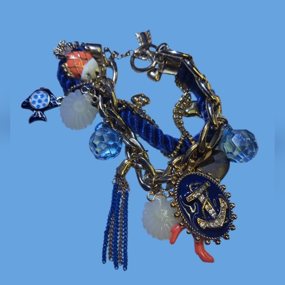 RARE BETSY JOHNSON VINTAGE NAUTICAL THEMED BRACLET - Picture 2 of 11